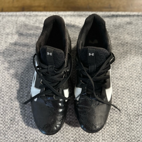 Under Armour Soccer Cleats Youth Size 6Y - Picture 3 of 6